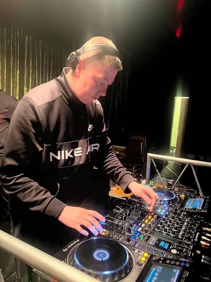 DJ ADS Gallery